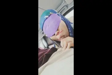 Aksi Nakal Gadis Jilbab Biru Di Kursi Belakang Mobil