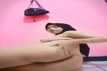 Bokep Jilbab Colmek Ganas Nunggu Pacar Nyusul